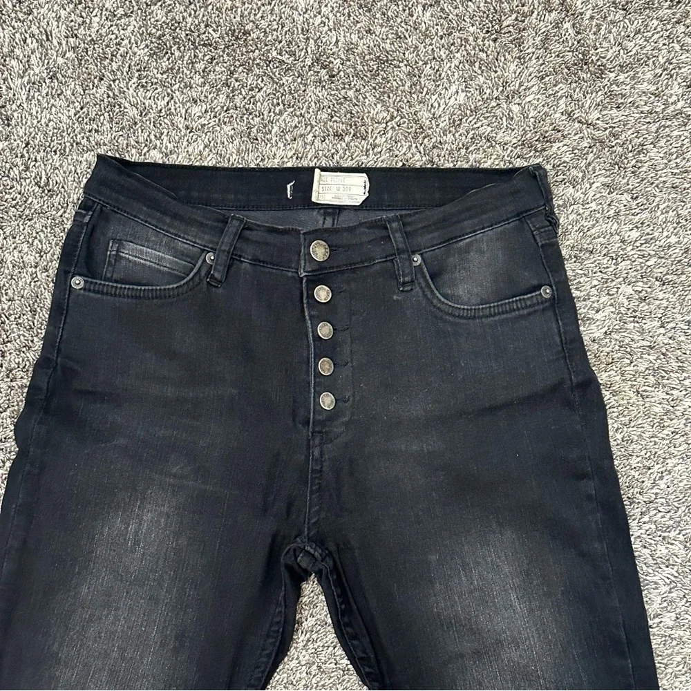 Free Poeple skinny/jegging black size 30 regular - Picture 4 of 8